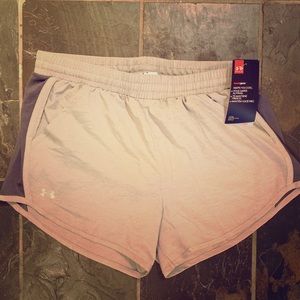 Under Armor athletic shorts w/ pockets BNWT